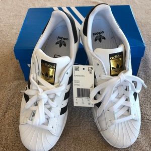 Adidas Ladies Sneakers !!